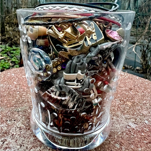 Vintages to Modern Myster Jewelry Jar Lot. Please read the description. - Picture 6 of 7